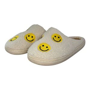 Smiley Face Sherpa Slippers Cream Tan Cozy House Shoes Indoor/Outdoor Size 7-8
